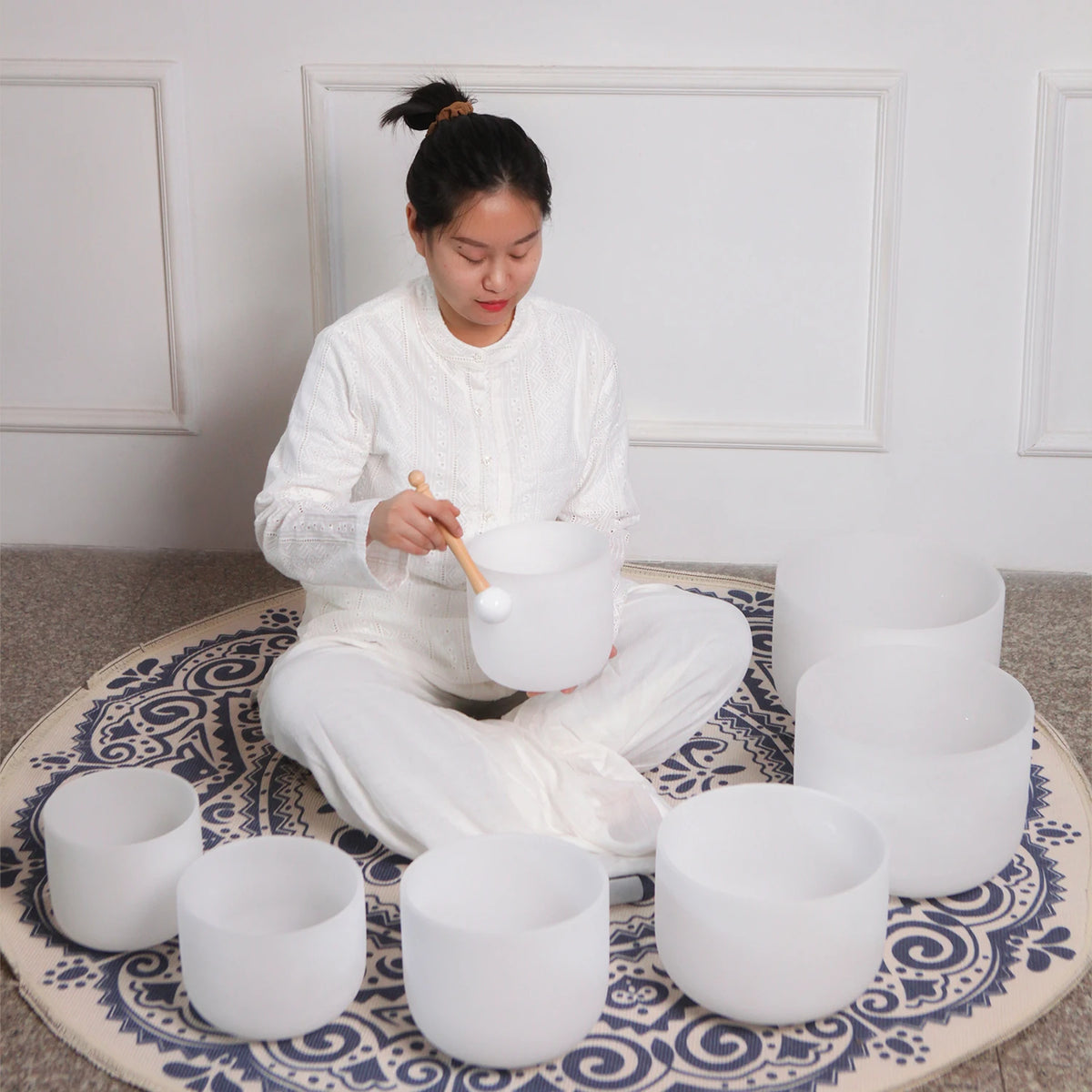 Hye-eun 7pcs 7"-12" Crystal Singing Bowls Chakra Set of 7 with Carrying Cases for Yoga Medication Sound Healing Deep Relaxation