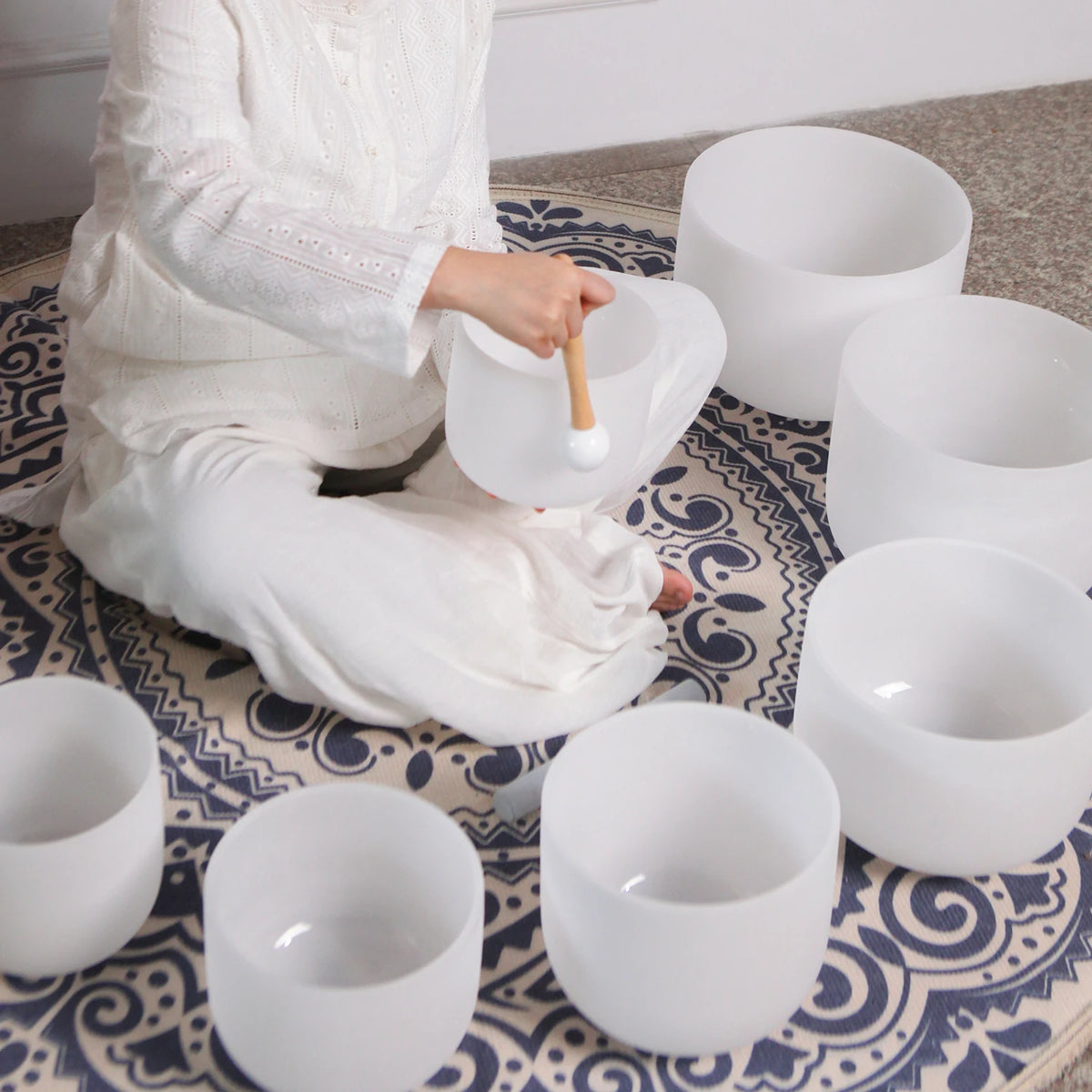 Hye-eun 7pcs 7"-12" Crystal Singing Bowls Chakra Set of 7 with Carrying Cases for Yoga Medication Sound Healing Deep Relaxation